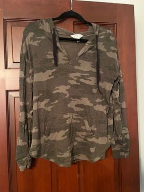 Market & Spruce Olive Green Camo Hoodie